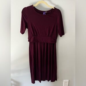 Seraphine nursing work dress plum size 6